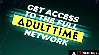 Cute Babe Lisi Kitty Pounds Cock Deep in Her Tight Ass Riding Wild!