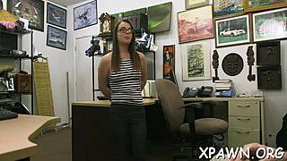 Skinny Amateur Wench Sucks Fucks Hardcore