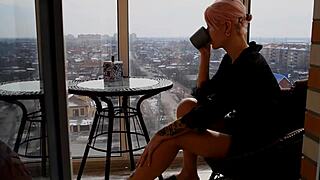 morning coffee turns into city-view cunnilingus cumswap breakfast! ☕💦