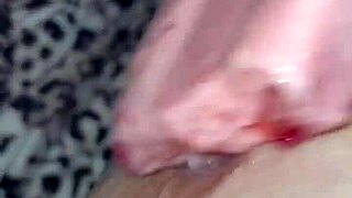 Arabic Kinky Food Fetish Masturbation Ice Cream Chocolate Pizza in Pussy!