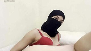 shy hijab girl... rubs her juicy pussy so slow now 😩