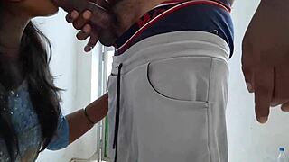 Gau ke desi auntie shocked by huge load in her mouth