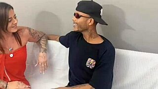 Curvy babe gives tight ass to well-endowed guy