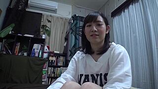 Yuuna 20yo ramen girl cums shy homemade with boyfriend secretly