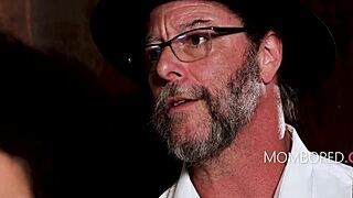 young guys never seen pussy before... i volunteer mine for show