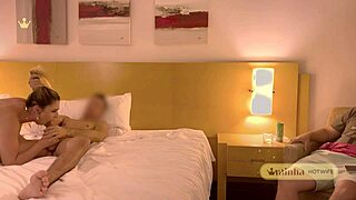 Casada rainha hotwife turns slut fucked hard cucking corno manso 😈