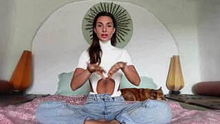 Roxy Fox demonstrates foreskin versus circumcised penises tutorial