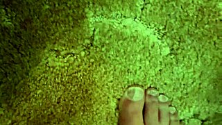 amateur ebony sneaks late-night call to clueless husband