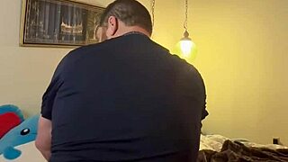 amateur ebony sneaks late-night call to clueless husband