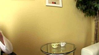 Super hot Asian babe quickie fucks to orgasm!