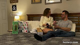 hey atreus and mariah get close-up mutual masturbation with toys till orgasm...