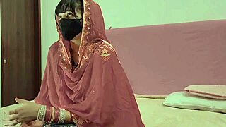 😍 Newlywed bride takes huge cock doggy on wedding night! 💍🍑