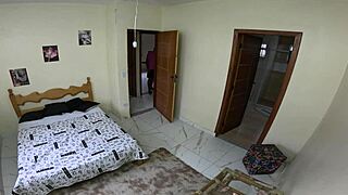 amigo gozando na buceta da esposa do melhor amigo no hostel quickie!