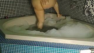 Vivi Guedez's Sexy Latina Ass Rides Wild at Motel!