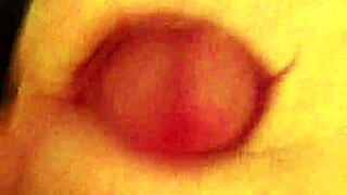 dude wanks furiously in public toilet stall