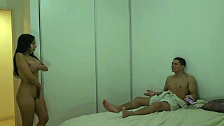 hid hermanastra towel to fuck her hard 😈💦