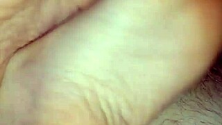 Homemade Barefoot Girlfriend Footjob Ends in Huge Cumshot!