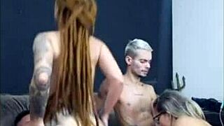 Diana 19 Bevingert Kut om Stiefbroer te Plagen