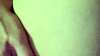 Fans go wild watching her masturbate live on webcam!