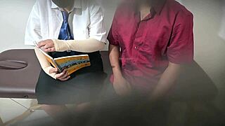 Profe se la juega todo follando a su caliente estudiante universitaria infiel