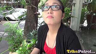 First date with nerdy Filipina: fuck and swallow?