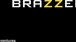 big booty babe bends over for brazzers discount at xvpromo site