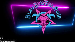 Shower peeper catches Bleubrutalrose big ass shaved pussy toy play closeup?