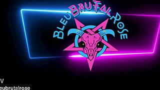 Shower peeper catches Bleubrutalrose big ass shaved pussy toy play closeup?