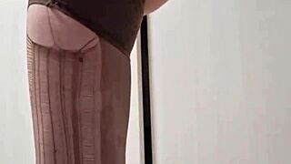 Elza Kom's sexy balloon mistress rips clothes for domination tease