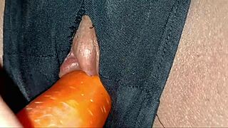 i'm fucking my work friend in the company bathroom and creampie her tight pussy