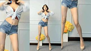 cute korean big tits babe dances sexy