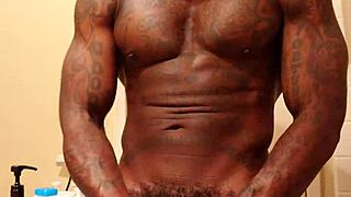 Bodybuilder Slut Worships Hallelujah Johnson's Massive BBC Cock