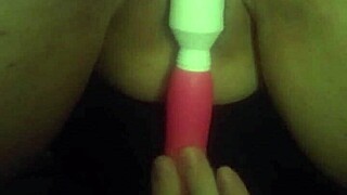 Damn This Chubby Mature Fingers Her Fat Pussy!