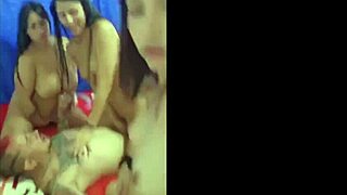 tres latinas cachondas follan a un solo hombre part 2