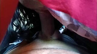 Latina girlfriend deepthroat blowjob swallows boyfriend creampie milk