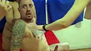 tres latinas cachondas follan a un solo hombre part 2
