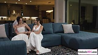 busty babe grinds hard tribbing her milf girlfriend