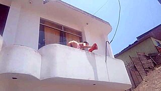 Jardinero fucks peruvian maid's wet pussy after catching her in panties