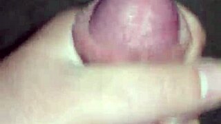 Mi strofino la figa da dio proprio ora