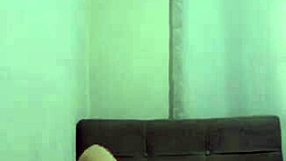 Novinha cheats flashing wet pussy to old guys