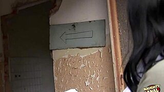 she enters abandoned house double assfucked