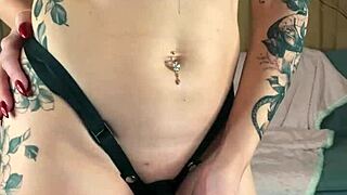 hot lady tries out her double strapon toys