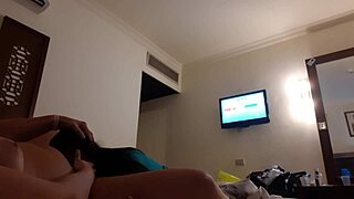 mouthfucked my girl in hotel then licked her wet! 👅🏨