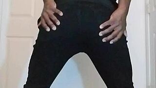 stretch your ass with me during this 7-minute workout joi