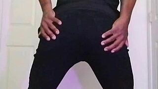 stretch your ass with me during this 7-minute workout joi