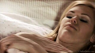 Blonde Delphine fingers tight pussy solo masturbation 😏🔥