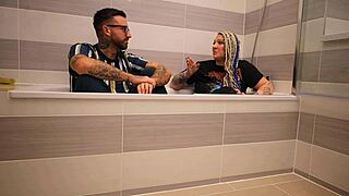 livie shares her bath time secrets in this casual chat with frankie jax