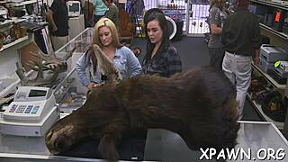 i fuck her raw then she gulps my load amateur style