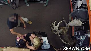 i fuck her raw then she gulps my load amateur style