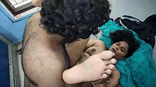 bengali bhabhi raw fucked by delivery boy